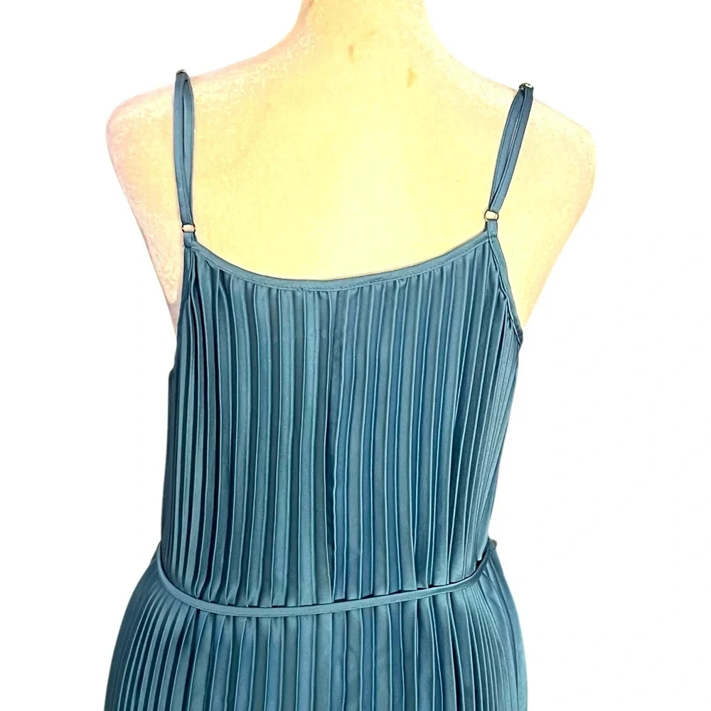SAM EDELMAN SATIN PLISSE DRESS INDUSTRIAL GREEN BERY GOOD COND SIZE (M) - Picture 5 of 7